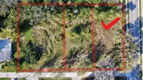 1600 27th St E, Bradenton, FL 34208