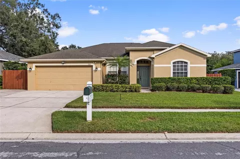 2913 Red Coat Cir, Brandon, FL 33511
