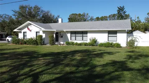 1630 Golf View Dr, Belleair, FL 33756