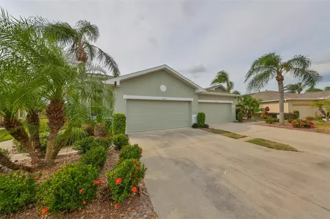 1232 Lyndhurst Greens Dr, Sun City Center, FL 33573