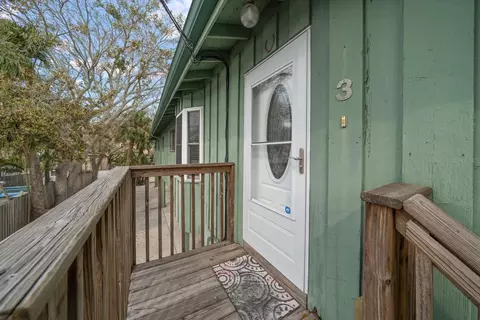 800 E Gulf Blvd #3, Indian Rocks Beach, FL 33785