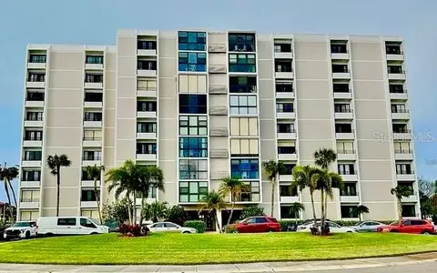 855 Bayway Blvd #207, Clearwater Beach, FL 33767