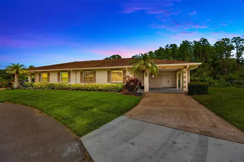 2104 Hembury Pl #33, Sun City Center, FL 33573