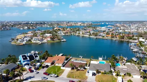 8045 13th Ave S, Saint Petersburg, FL 33707
