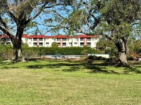 4550 Overlook Dr NE #151, Saint Petersburg, FL 33703