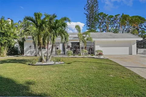 2504 Madrid Way S, Saint Petersburg, FL 33712