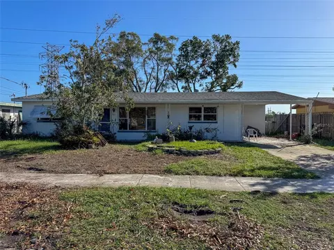 307 Country Club Dr, Oldsmar, FL 34677