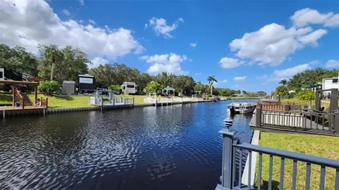 577 Waterway Dr, River Ranch, FL 33867