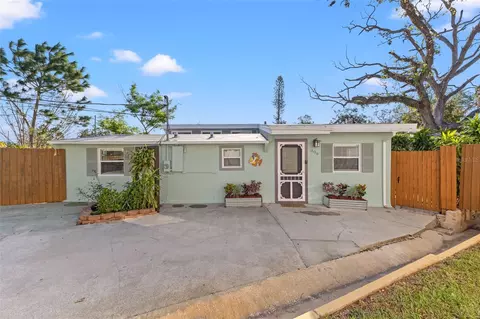 806 Bamboo Dr S, Saint Petersburg, FL 33707