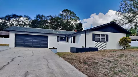 213 Hollow Oak Ct, Tarpon Springs, FL 34689