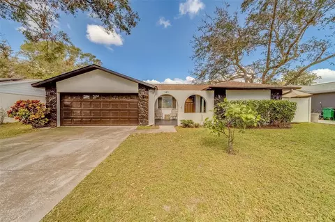 140 Meadowlark Dr, Safety Harbor, FL 34695