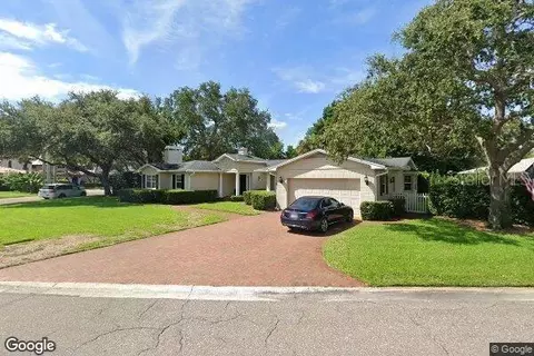 142 Bay Point Dr NE, Saint Petersburg, FL 33704
