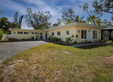 918 Alcazar Way S, Saint Petersburg, FL 33705