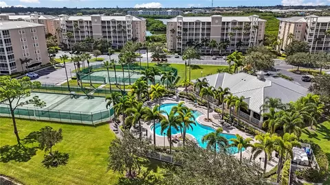 7070 Key Haven Rd #305, Seminole, FL 33777