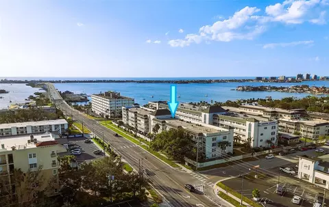 131 Bluff View Dr #406, Belleair Bluffs, FL 33770
