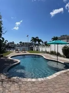 514 161st Ave, Redington Beach, FL 33708