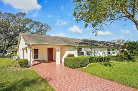 2111 Harleston Pl, Sun City Center, FL 33573