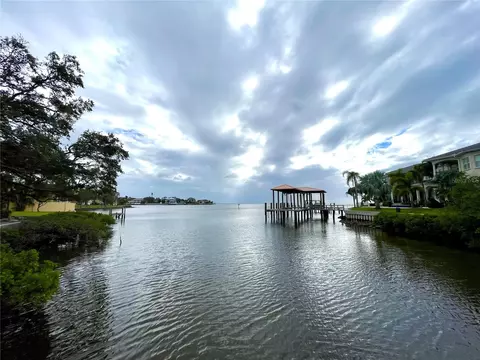 25 S Treasure Dr, Tampa, FL 33609