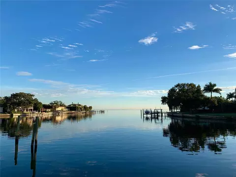 1331 Brightwaters Blvd NE, Saint Petersburg, FL 33704