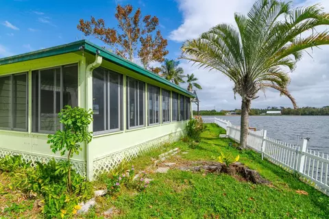 1324 Live Oak Pkwy, Tarpon Springs, FL 34689