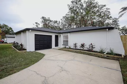 8446 Somerset Dr, Largo, FL 33773