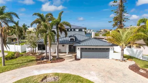 452 Bath Club Blvd N, North Redington Beach, FL 33708