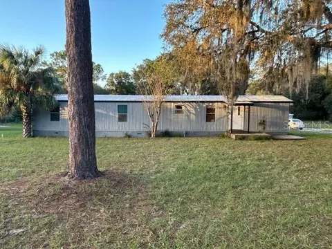 138 Kingfish Rd, Pomona Park, FL 32181