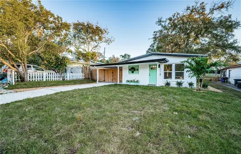 6216 Central Ave, New Port Richey, FL 34653