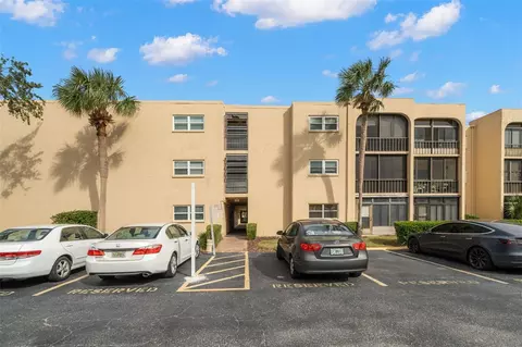 11485 Oakhurst Rd #322, Largo, FL 33774