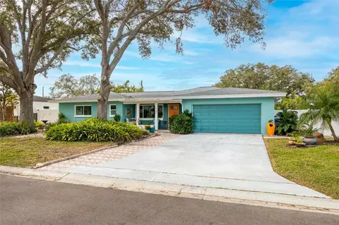 2340 Watrous Dr, Dunedin, FL 34698
