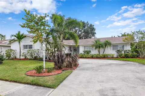 8708 Palisades Dr, Tampa, FL 33615