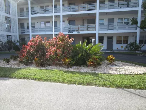 6000 20th St N #129, Saint Petersburg, FL 33714