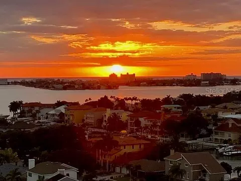 5940 Pelican Bay Plz S #PH-D, Gulfport, FL 33707
