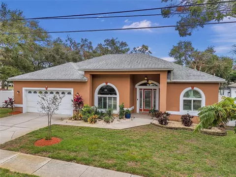 13704 Oak Forest Blvd S, Seminole, FL 33776