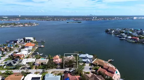6351 4th Palm Pt, Saint Pete Beach, FL 33706