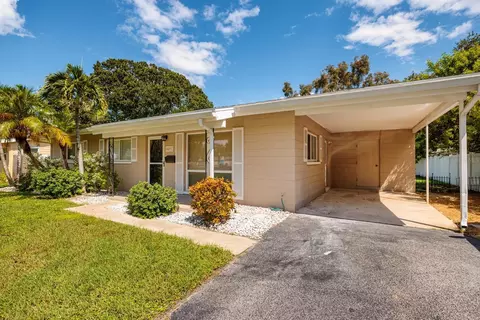 4491 Shore Acres Blvd NE, Saint Petersburg, FL 33703