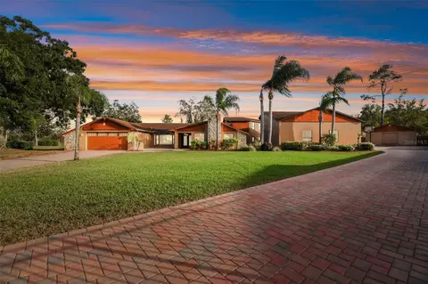 10930 Earhart Dr, New Port Richey, FL 34654