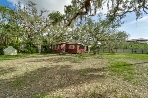 15106 Mary St, Largo, FL 33774