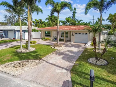 2475 Baywood Dr W, Dunedin, FL 34698