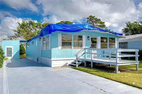 6028 Ridgewood Dr, Zephyrhills, FL 33542