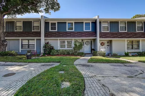 1224 Abbey Crescent Ln, Clearwater, FL 33759