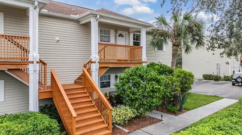 9016 Shallowford Ln #202, Port Richey, FL 34668
