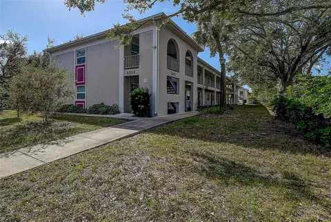 8302 Bardmoor Blvd #202, Seminole, FL 33777