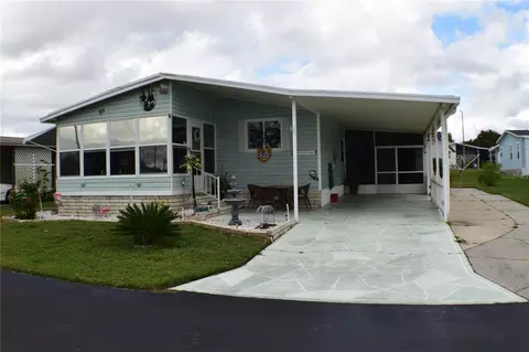 37611 Amigo Dr, Zephyrhills, FL 33541