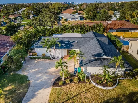 3965 High Bluff Dr, Largo, FL 33770