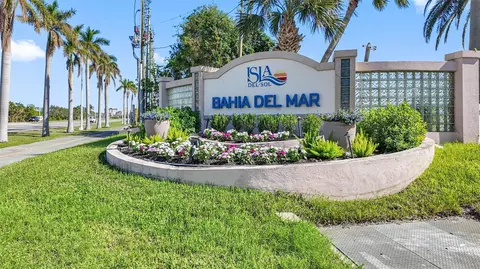 6287 Bahia Del Mar Cir #705, Saint Petersburg, FL 33715