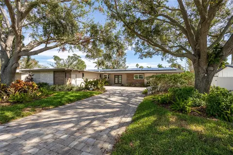 861 Rafael Blvd NE, Saint Petersburg, FL 33704