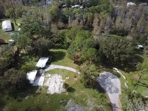 17624 Dogwood Dr, Lutz, FL 33558