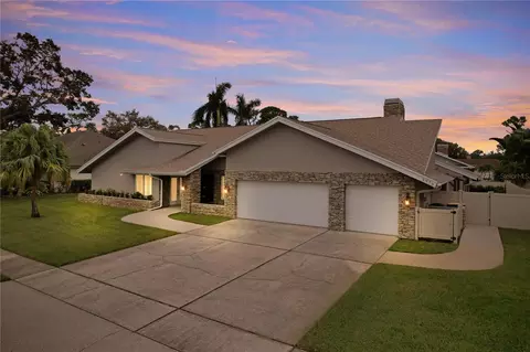 2976 Talon Dr, Clearwater, FL 33761