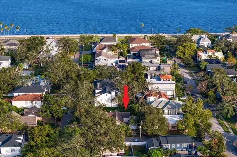 2918 W Bay Villa Ave, Tampa, FL 33611